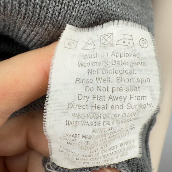 BURBERRYS Vintage 90's Scotland Prorsum Logo Wool V-Neck Gray Sweater Vest Sz 40 - Picture 6 of 6
